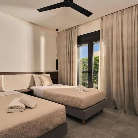 Villa Solace, A Serene Retreat With Heated Pool By Mindyourvilla Koukounariá