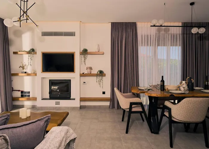 Solace, A Serene Retreat With Heated Pool By Mindyourvilla Villa *