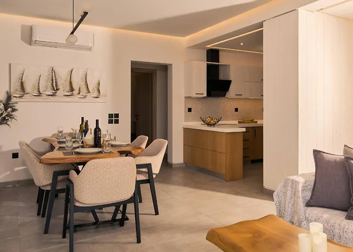 Solace, A Serene Retreat With Heated Pool By Mindyourvilla * Koukounaria