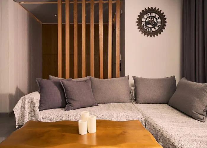 Solace, A Serene Retreat With Heated Pool By Mindyourvilla * Koukounaria