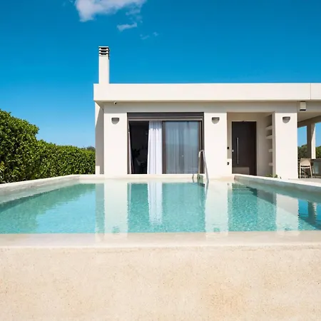 Solace, A Serene Retreat With Heated Pool By Mindyourvilla *