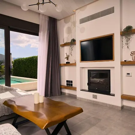 Solace, A Serene Retreat With Heated Pool By Mindyourvilla * Koukounaria