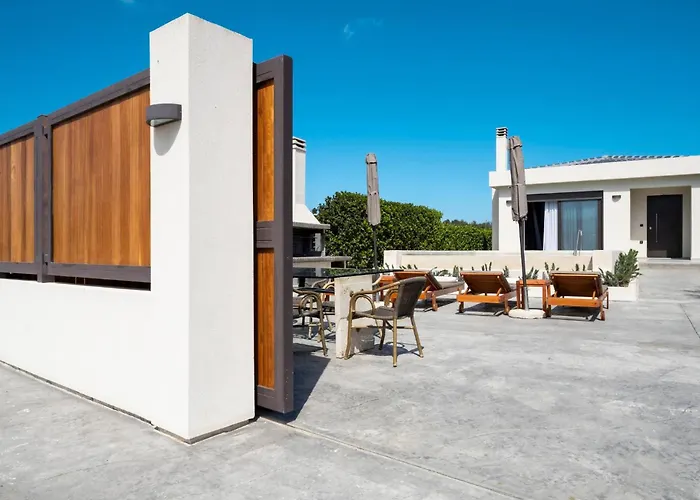 Solace, A Serene Retreat With Heated Pool By Mindyourvilla ヴィラ *